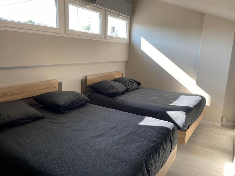 Studio Duplex Meuble Avec Place De Parking Surgères 外观 照片
